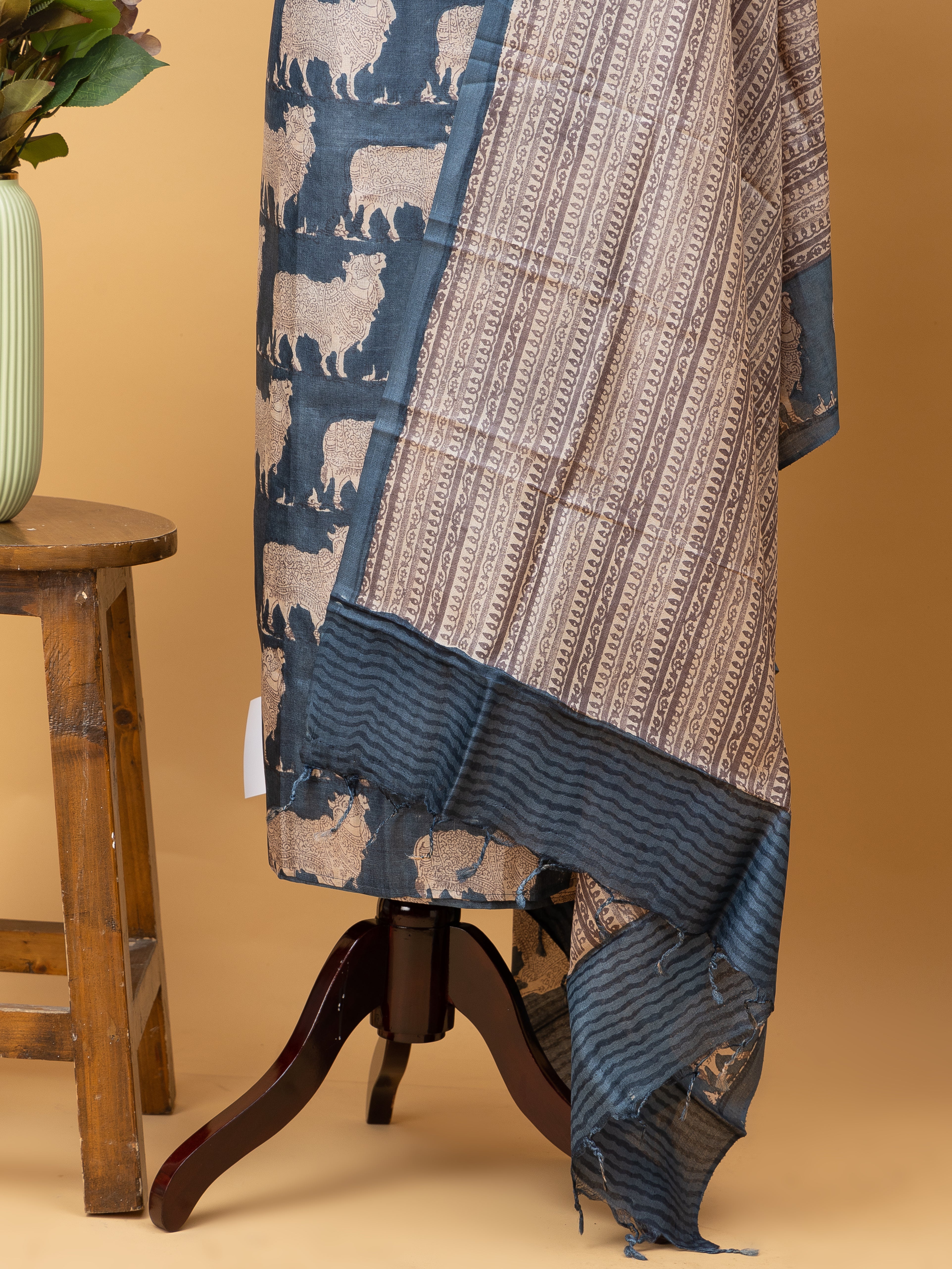 Tusser Nandi Printed Suit