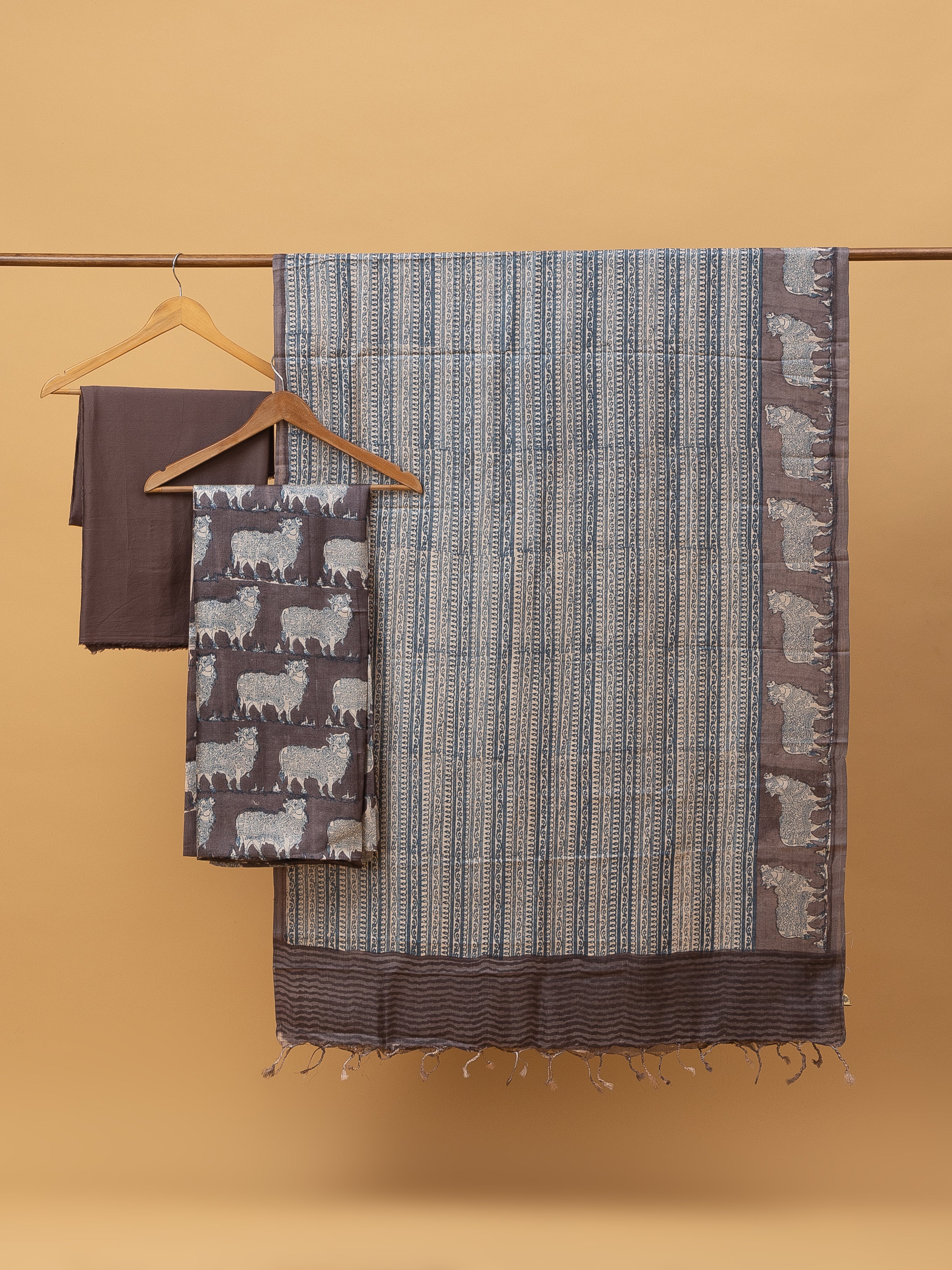Tusser Nandi Printed Suit