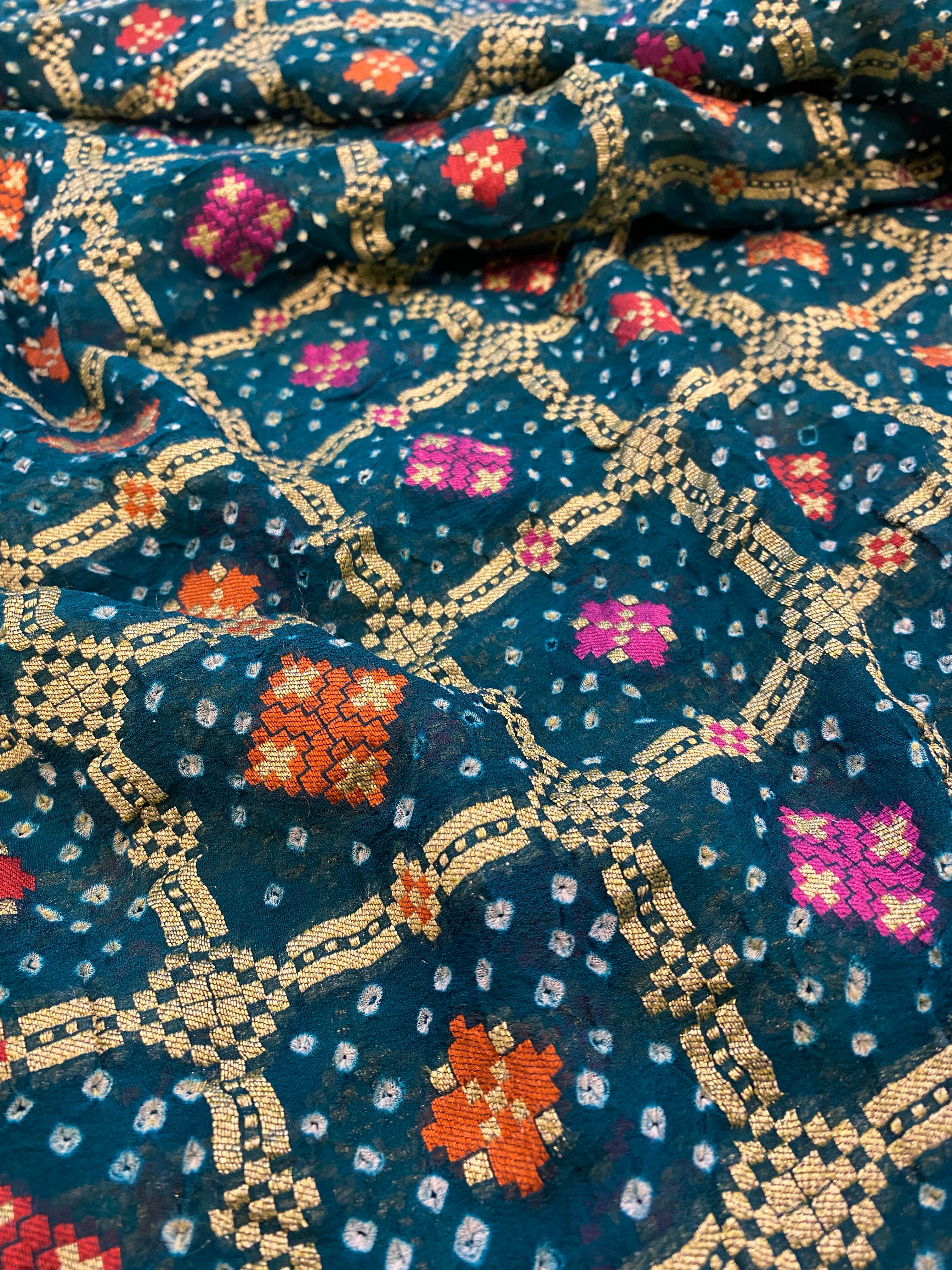 Banarasi Bandhani saree