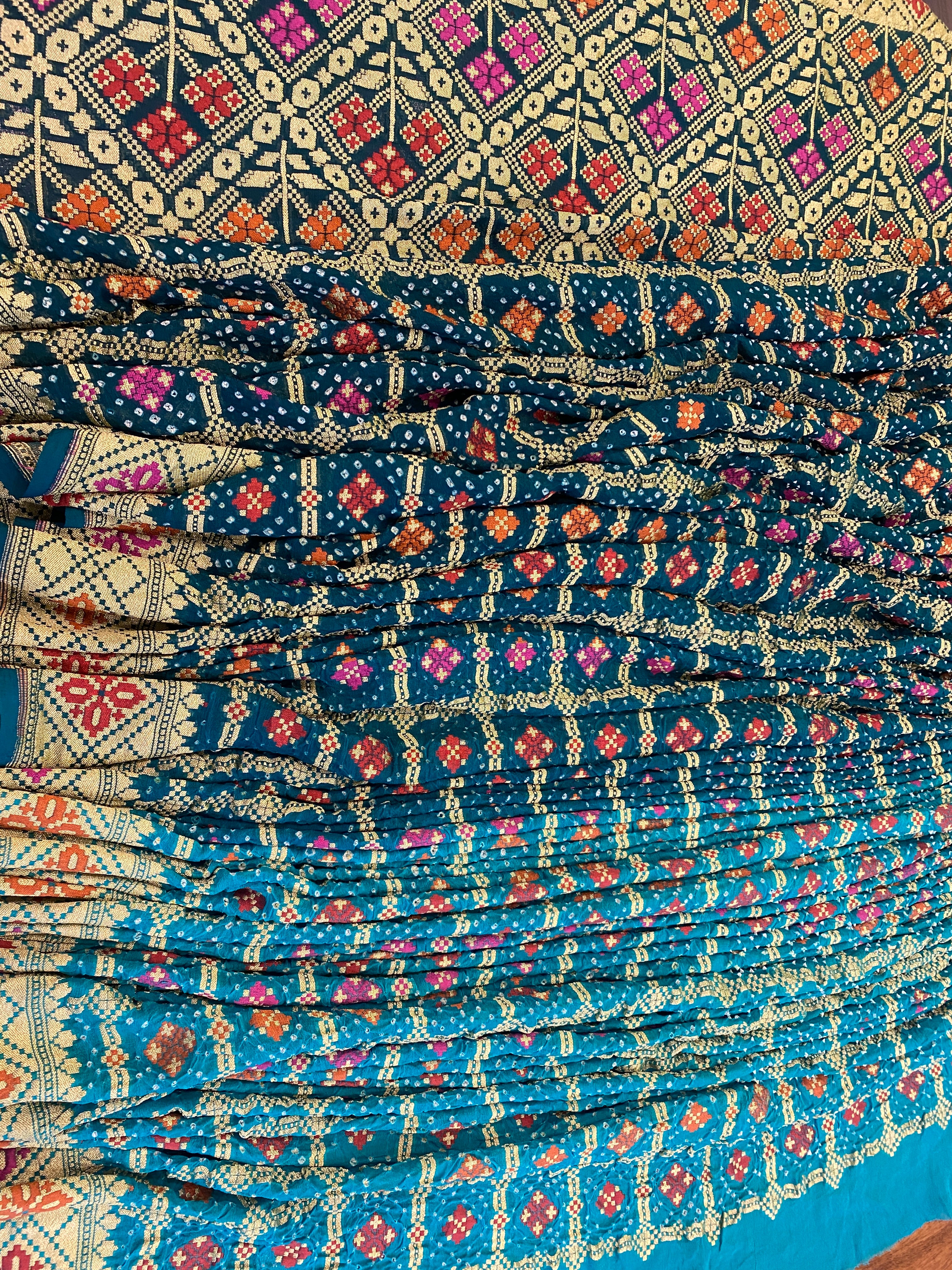 Banarasi Bandhani saree