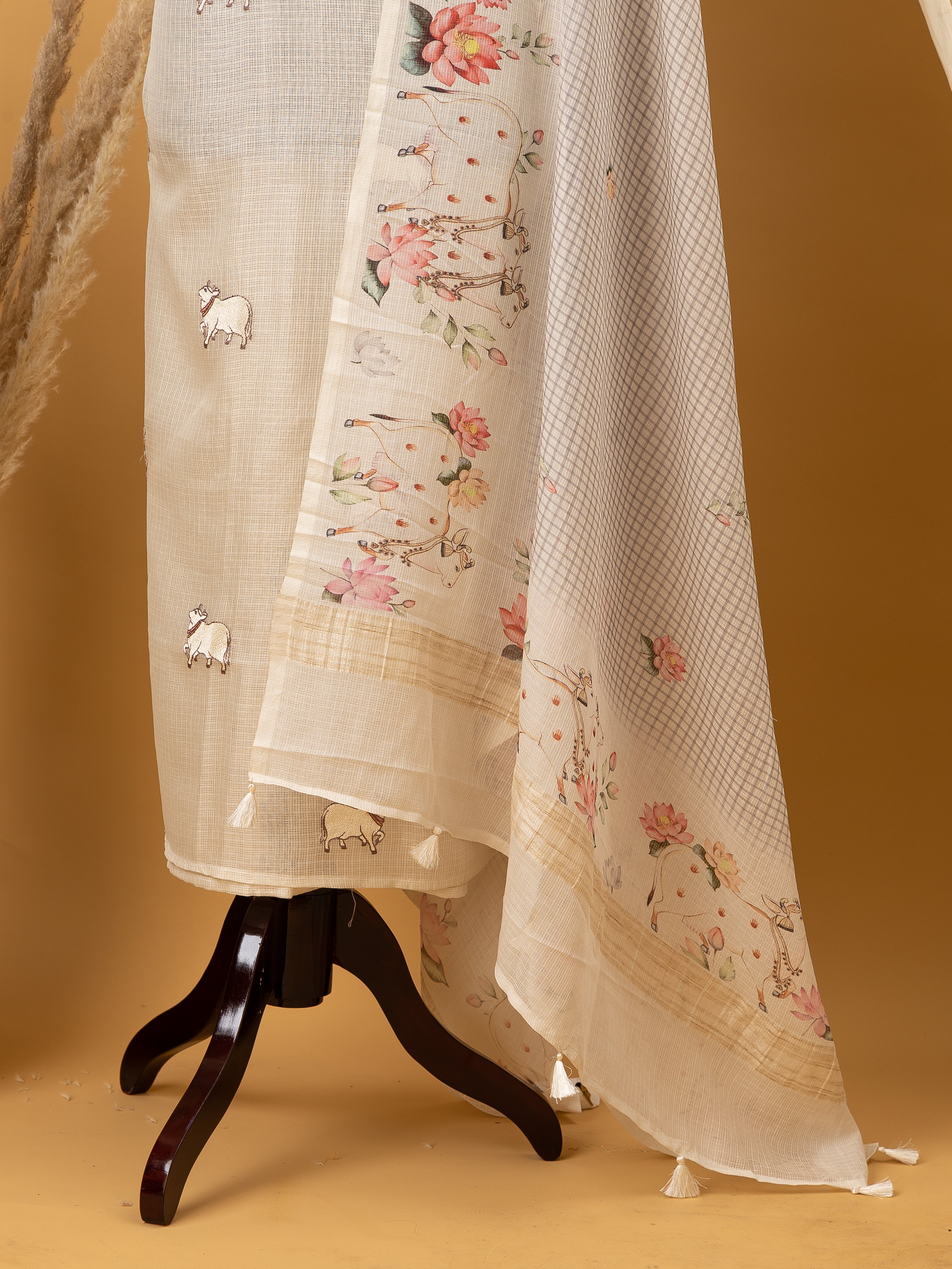 Mulmul Kota Pichwai Suit