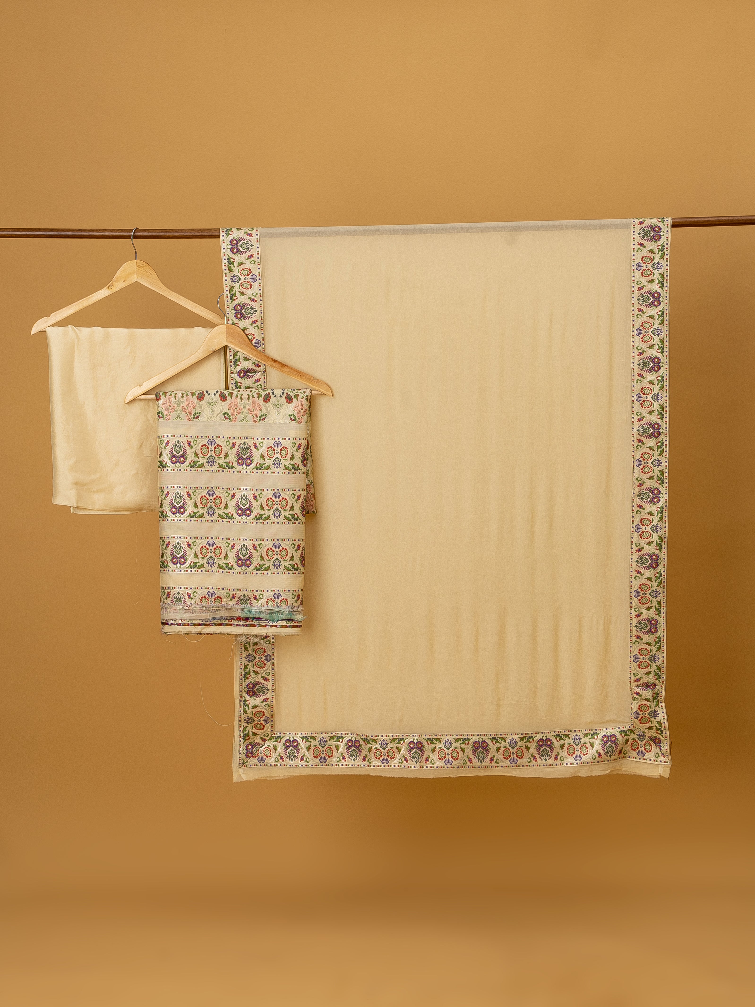 Khimkhab Suit