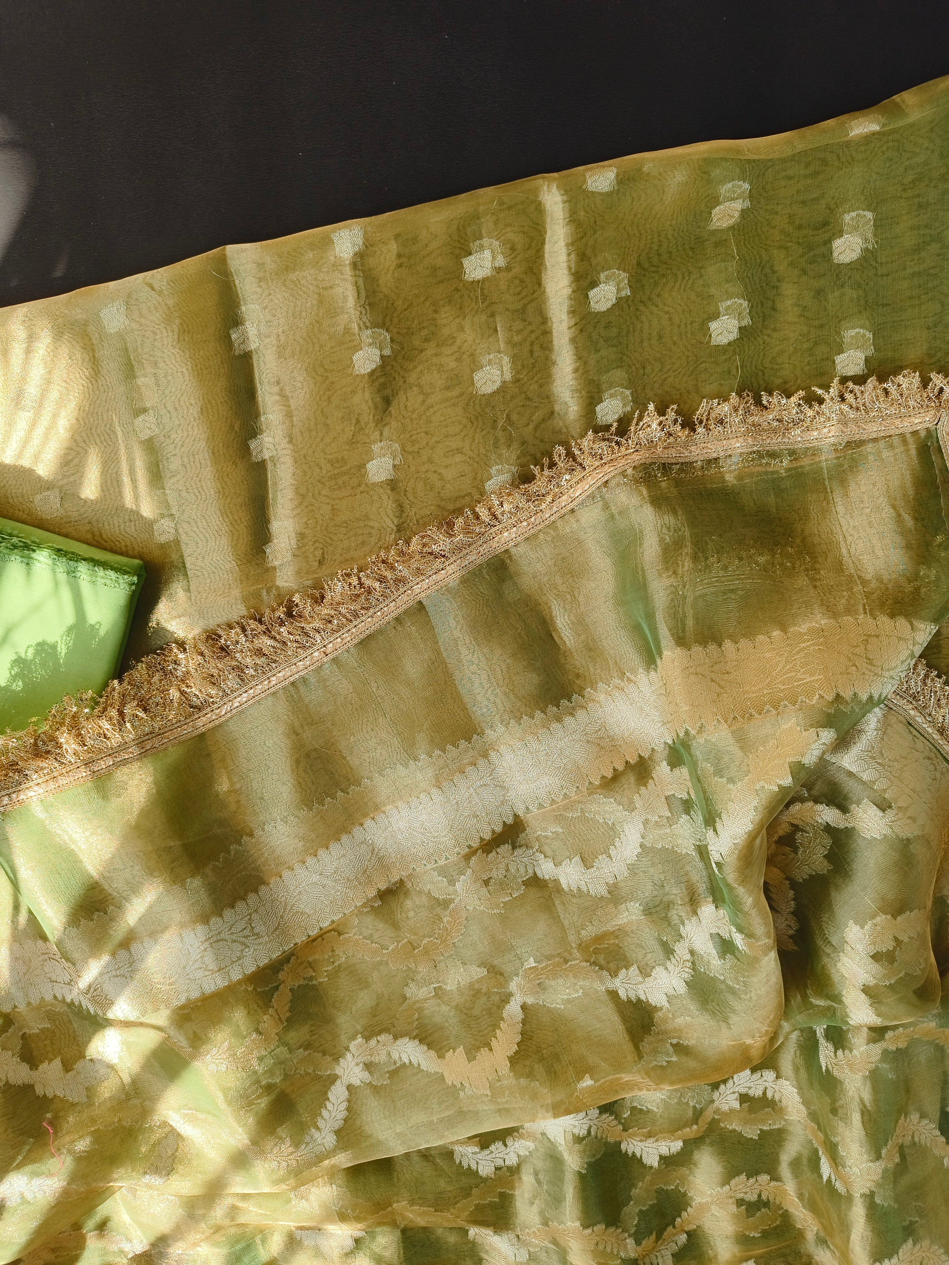 Tissue suits