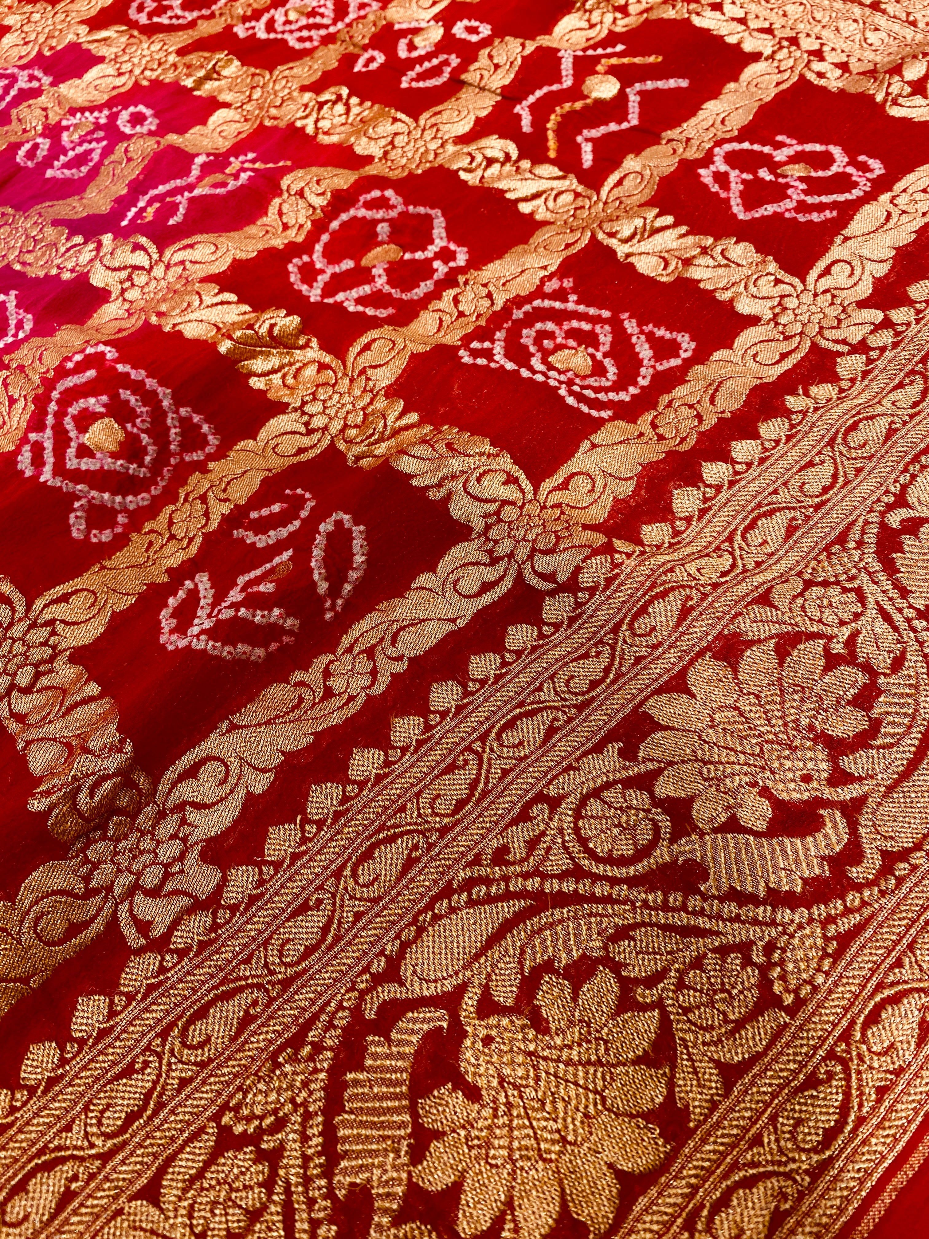 Khaddi Georgette Bandhani saree