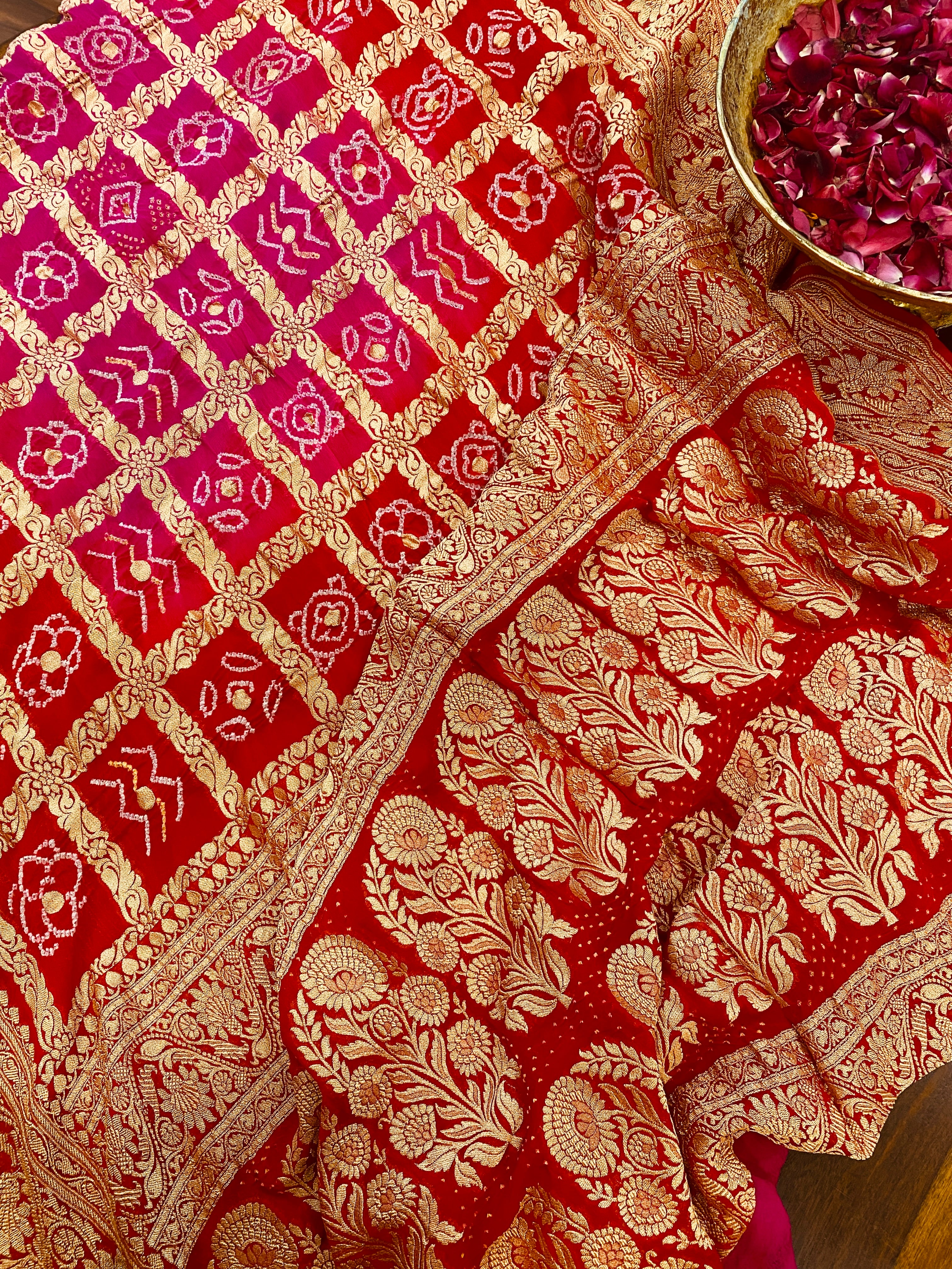 Khaddi Georgette Bandhani saree