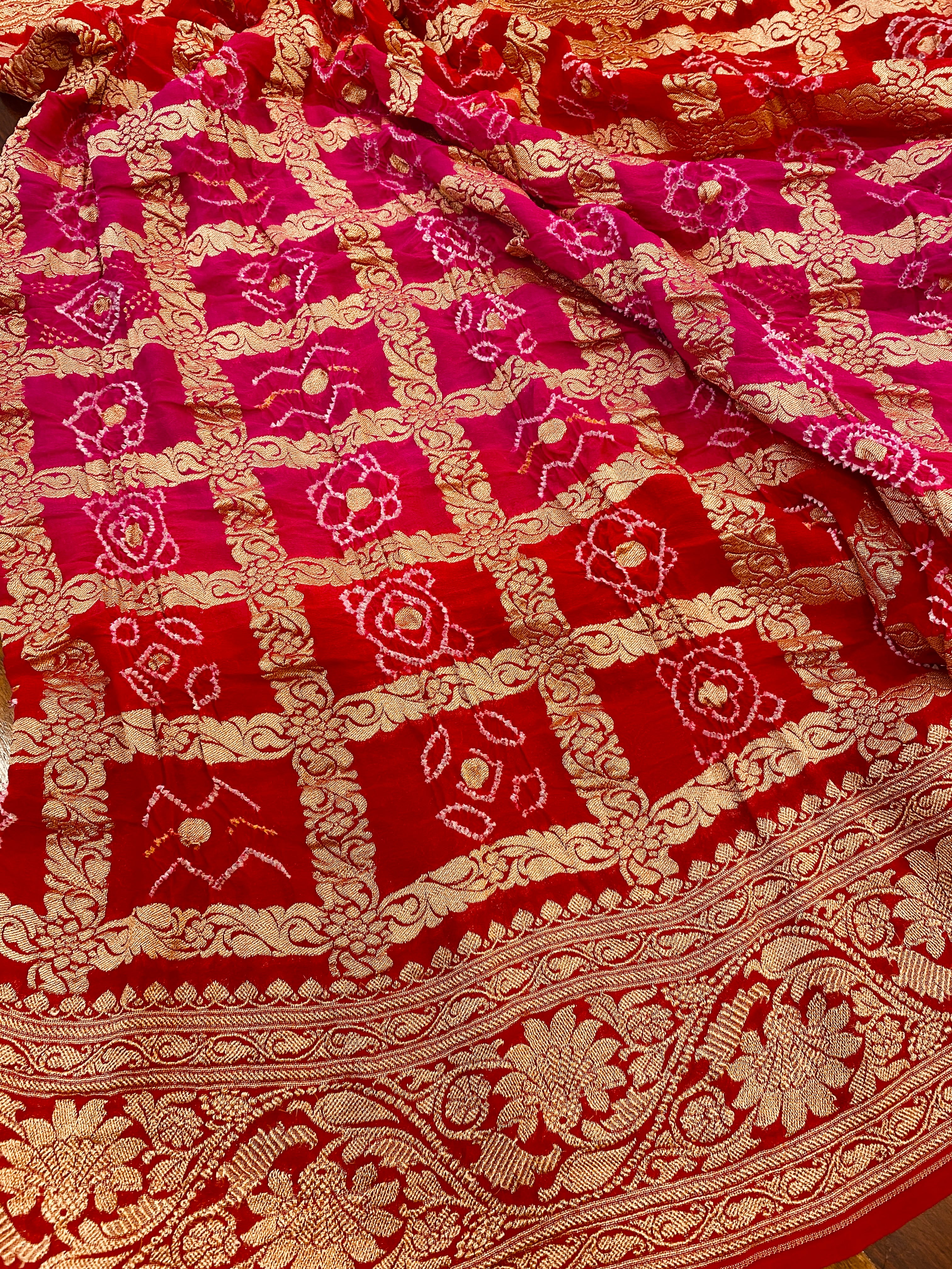 Khaddi Georgette Bandhani saree